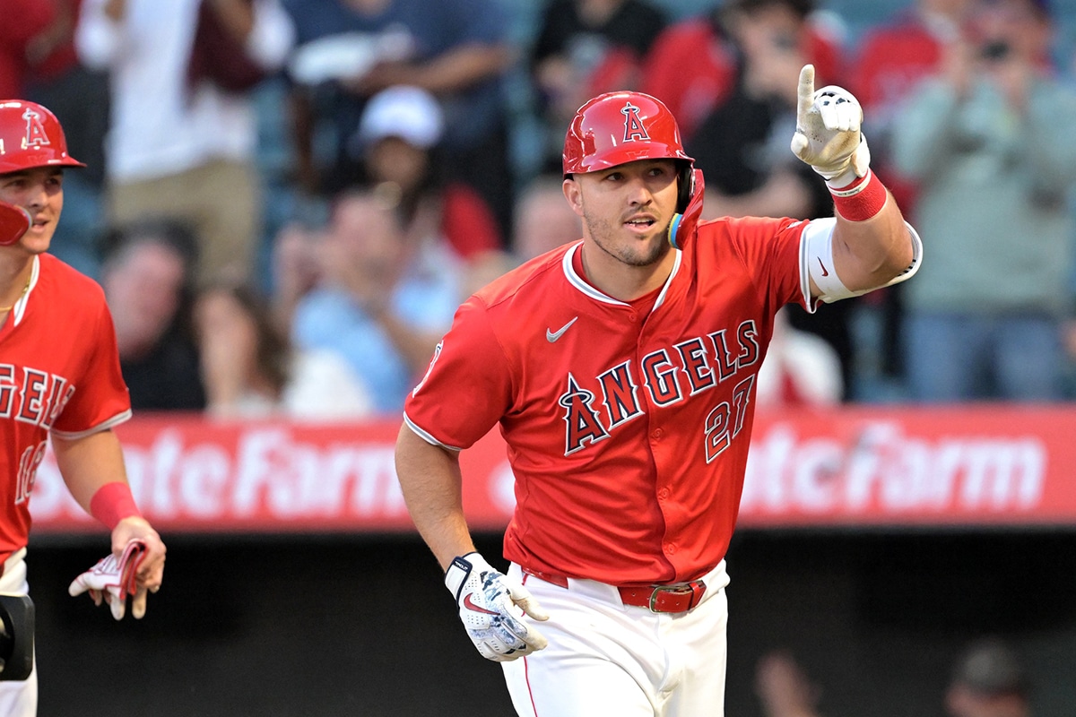  Los Angeles Angels outfielder Mike Trout (27) crosses the plate after hitting a two run home run in the first inning against the Tampa Bay Rays at Angel Stadium