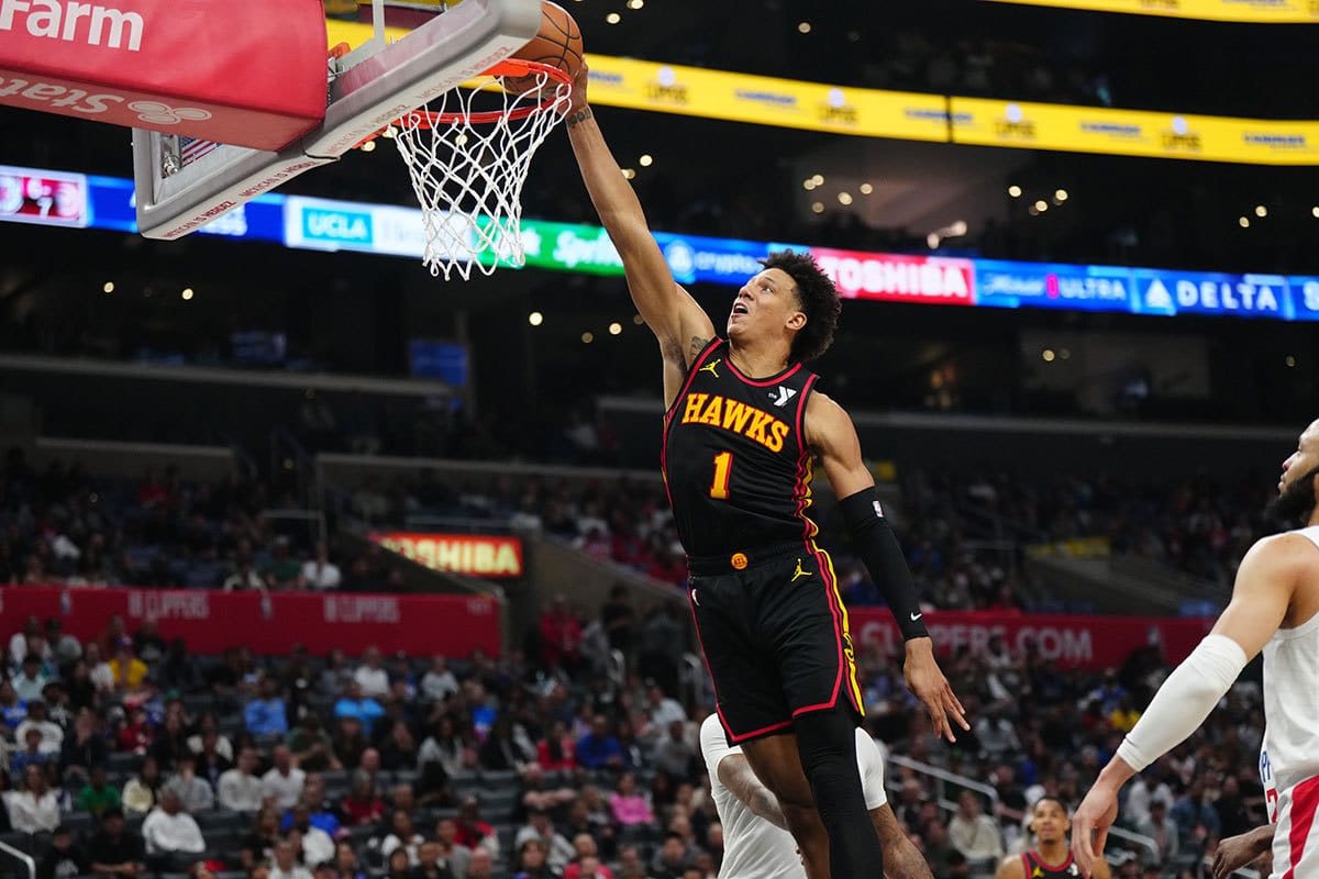Atlanta Hawks forward Jalen Johnson (1) dunks the ball against the LA Clippers in the second half at Crypto.com Arena. 