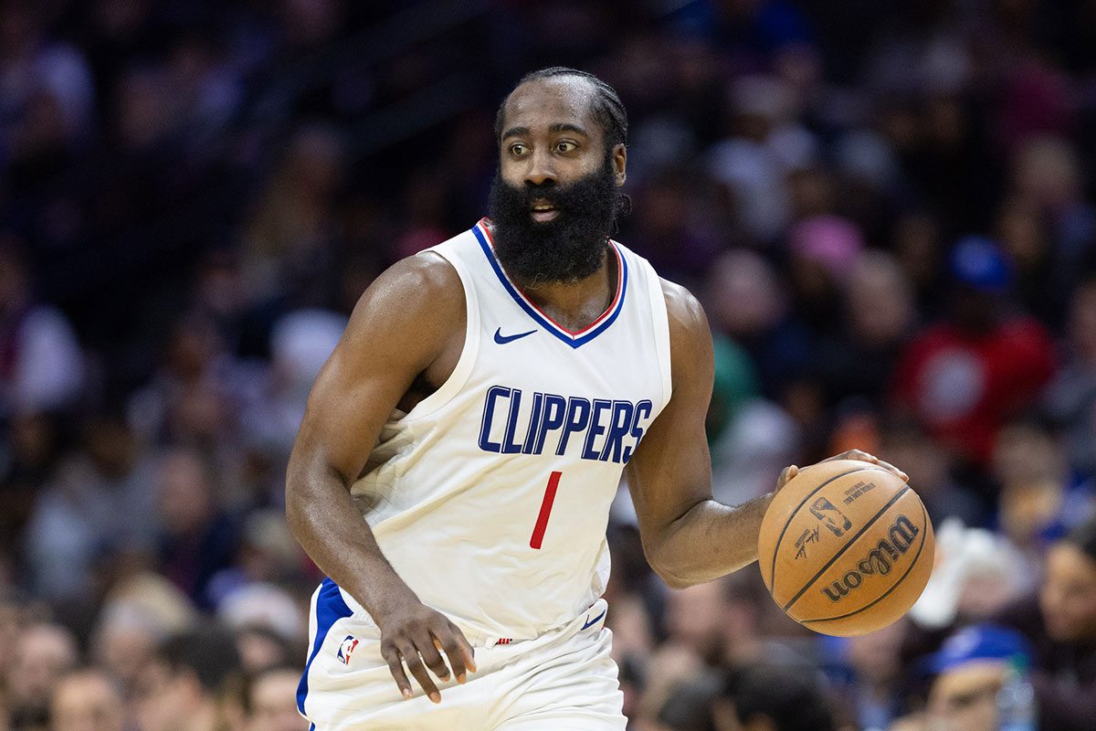 LA Clippers guard James Harden (1) dribbles the ball Philadelphia 76ers during the third quarter at Wells Fargo Center