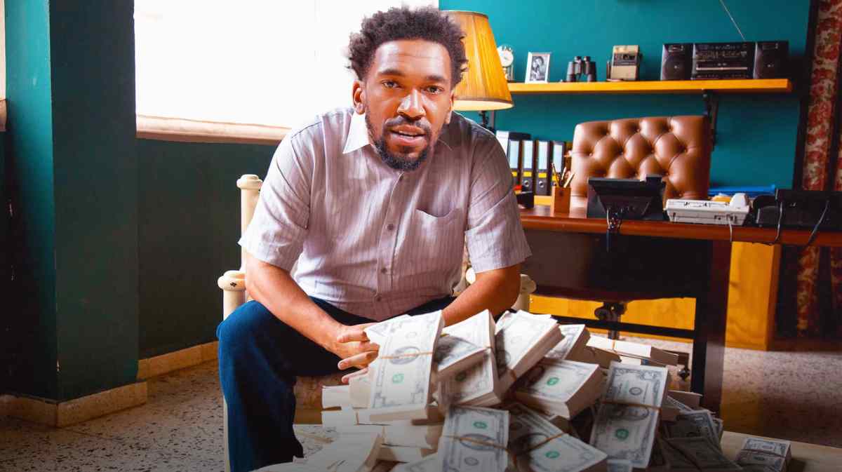 Kings guard Malik Monk looking at money