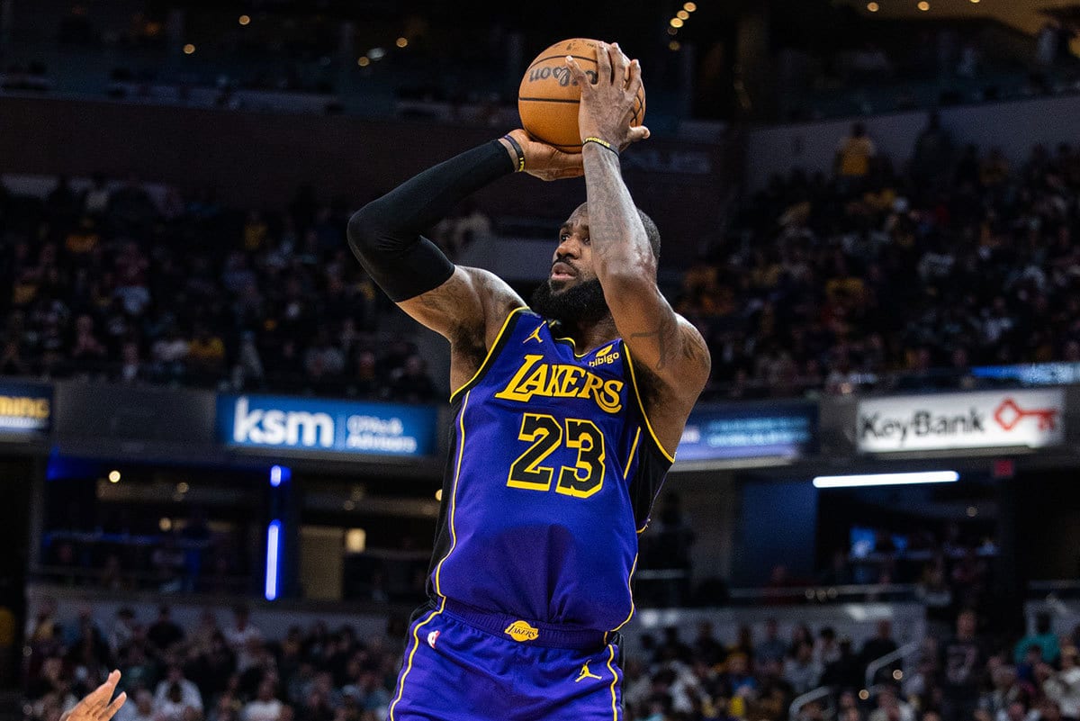 Los Angeles Lakers forward LeBron James (23) shoots the ball in the second half against the Indiana Pacers at Gainbridge Fieldhouse.