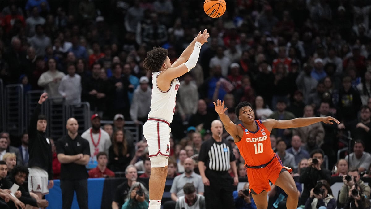 Alabama Crimson Tide guard Mark Sears (1) shoots against Clemson Tigers forward RJ Godfrey (10) in the second half in the finals of the West Regional of the 2024 NCAA Tournament at Crypto.com Arena. 