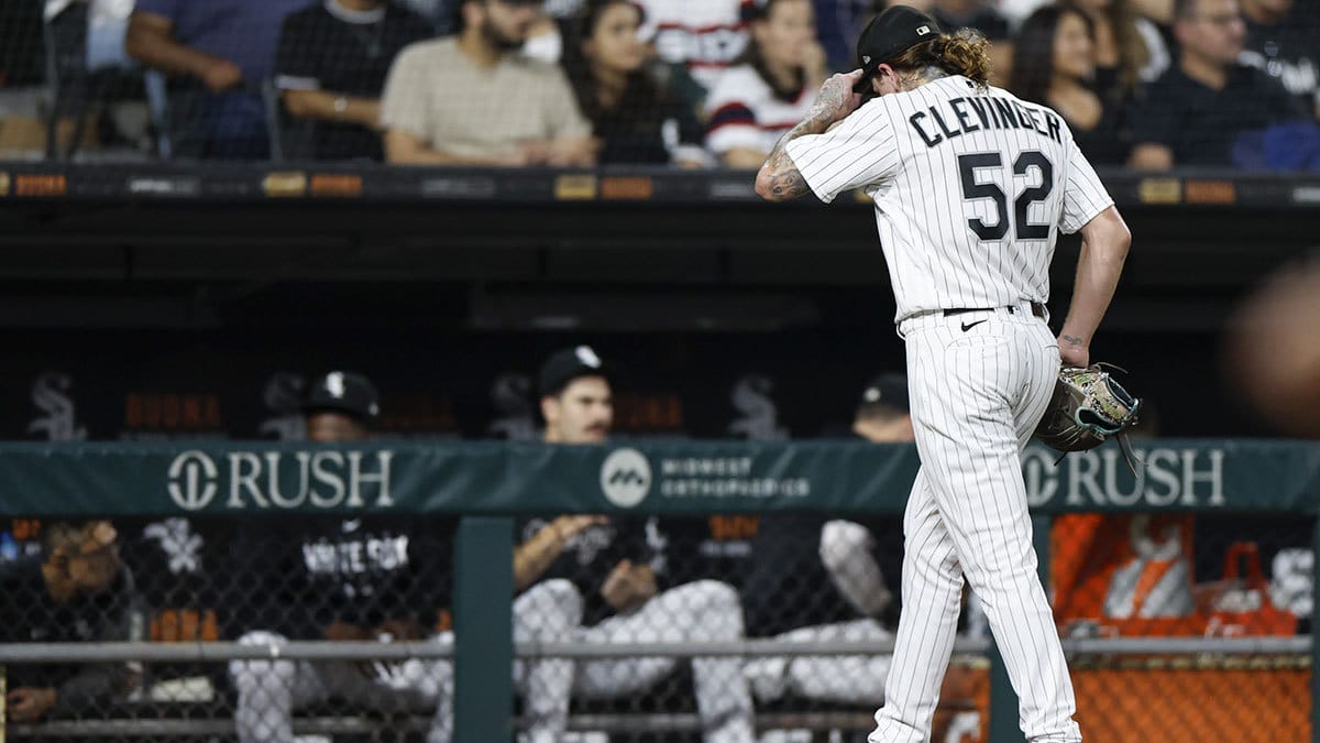 Chicago White Sox starting pitcher Mike Clevinger (52) leaves a baseball game against the San Diego Padres during the second inning at Guaranteed Rate Field.