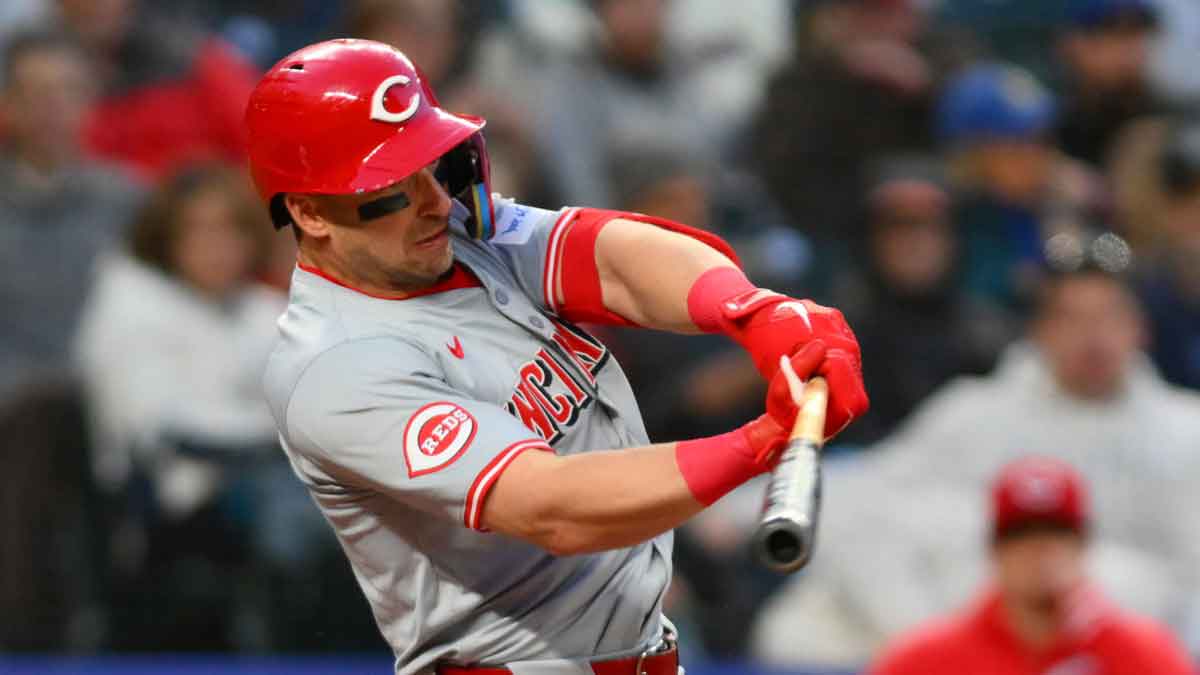 Cincinnati Reds designated hitter Spencer Steer (7) hits a single against the Seattle Mariners during the fifth inning at T-Mobile Park.