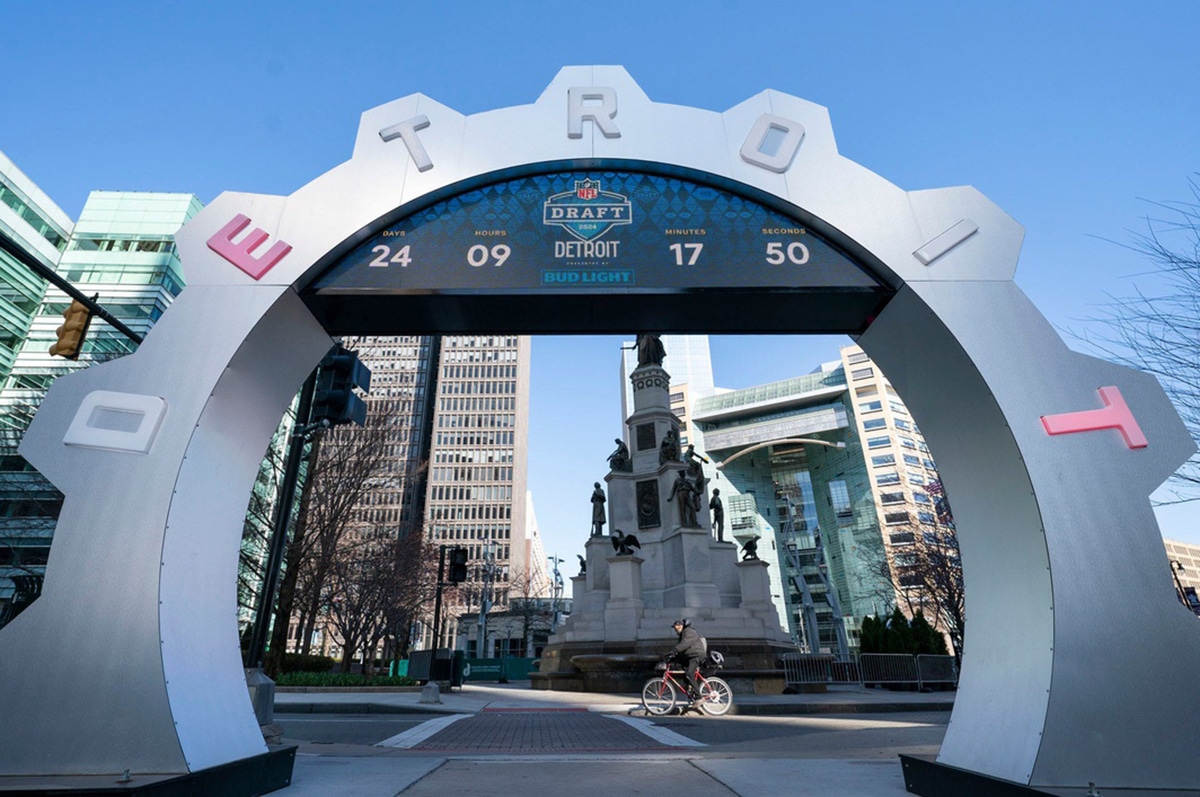 The NFL draft countdown clock in Detroit's Campus Martius Park counts down the days leading up to the event as crews build a stage near Cadillac Square on Monday, April 1, 2024.