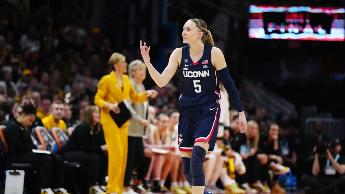 UConn Huskies guard Paige Bueckers (5) reacts in the second quarter against the Iowa Hawkeyes