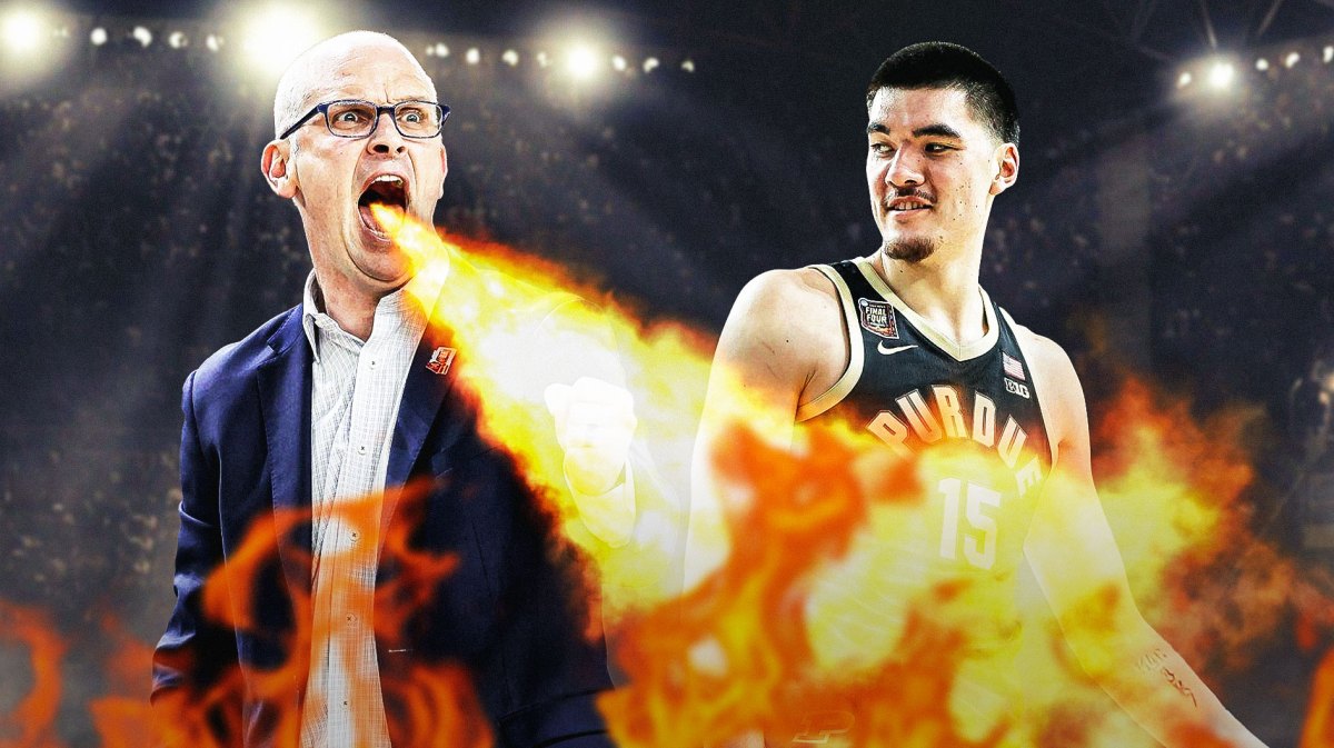 UConn basketball oach Dan Hurley looking angry at Zach Edey.