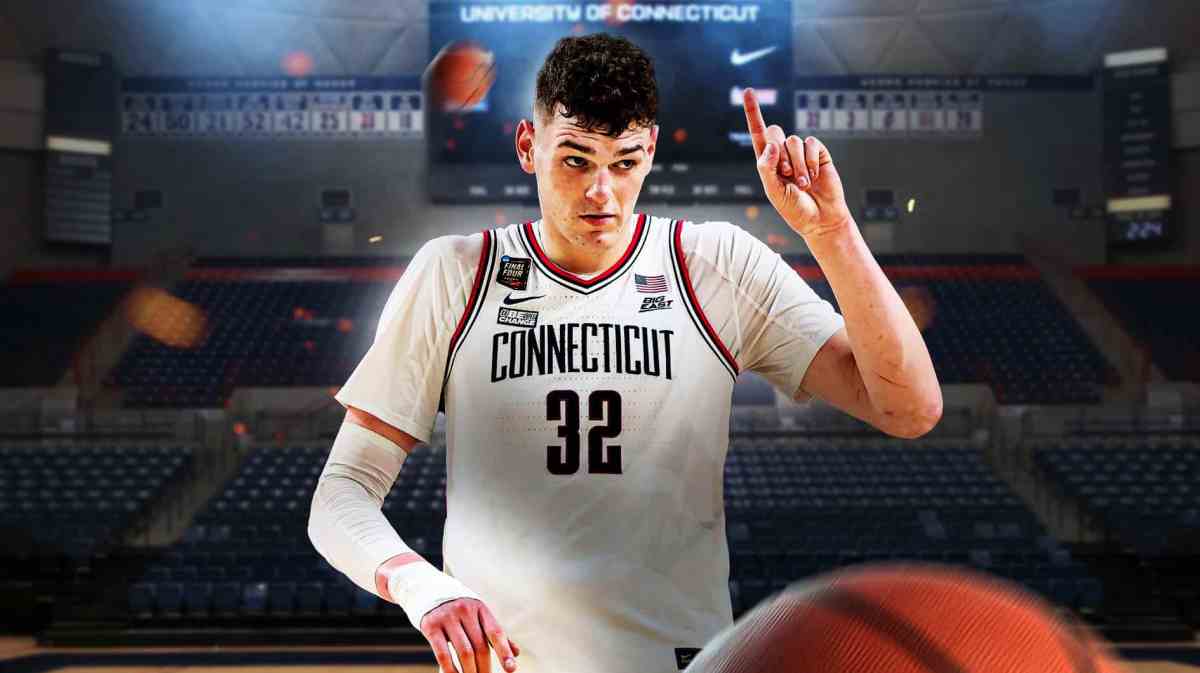 Donovan Clingan says his hand will not be a problem against Purdue