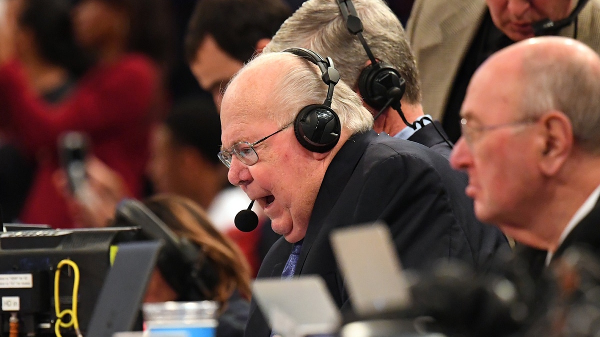 Verne Lundquist announcing a game during his sportscasting career