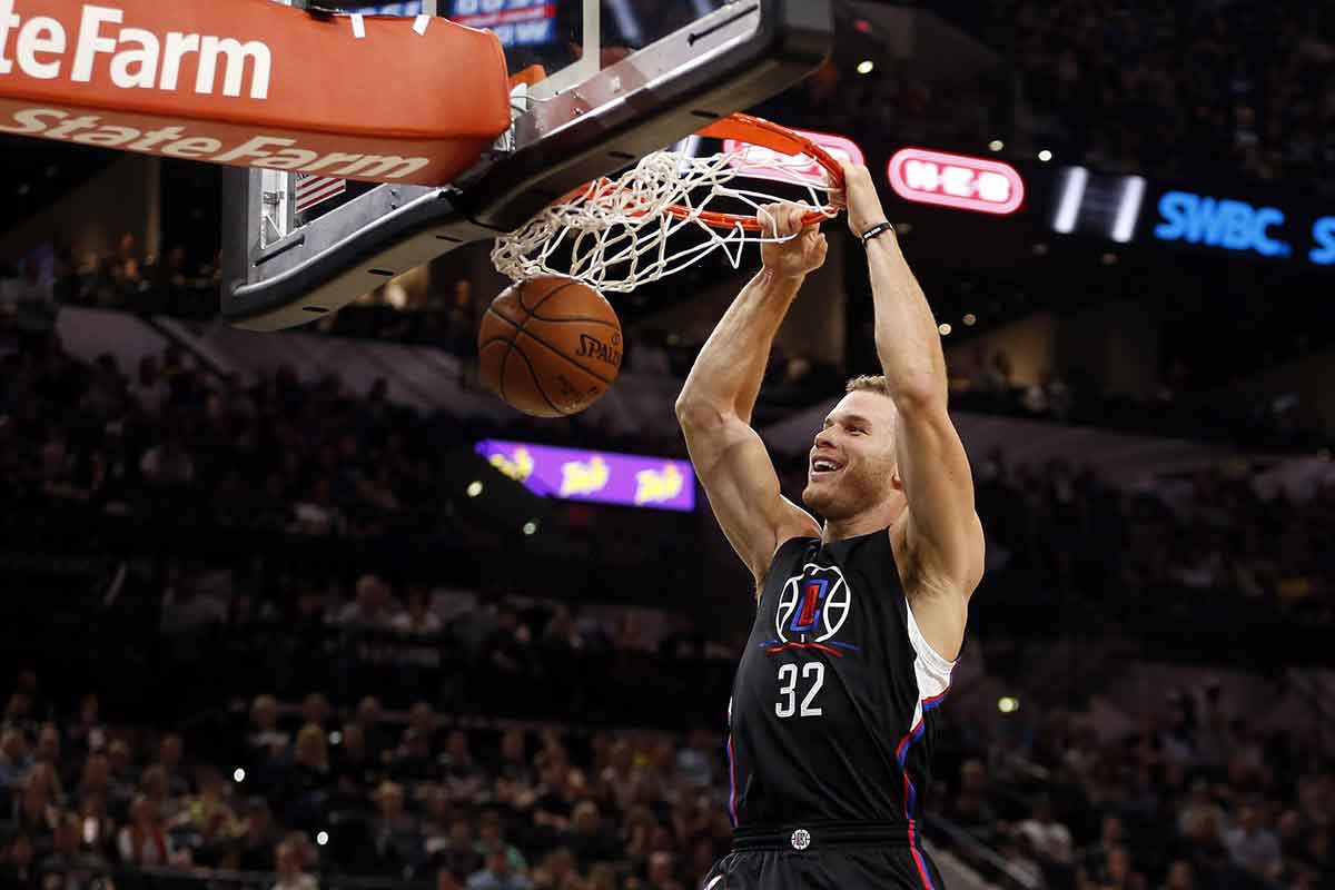 LA Clippers power forward Blake Griffin (32) dunks the ball against the San Antonio Spurs during the second half at AT&T Center.