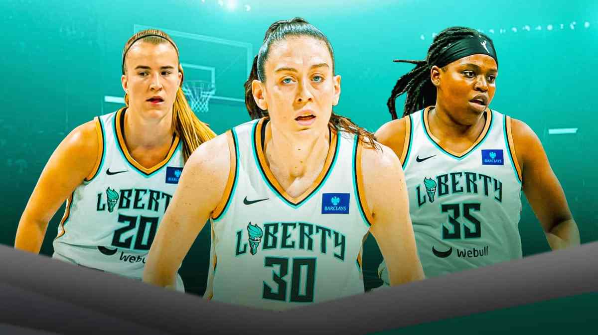 Breanna Stewart frustrated. Jonquel JoneS and Sabrina Ionescu behind her