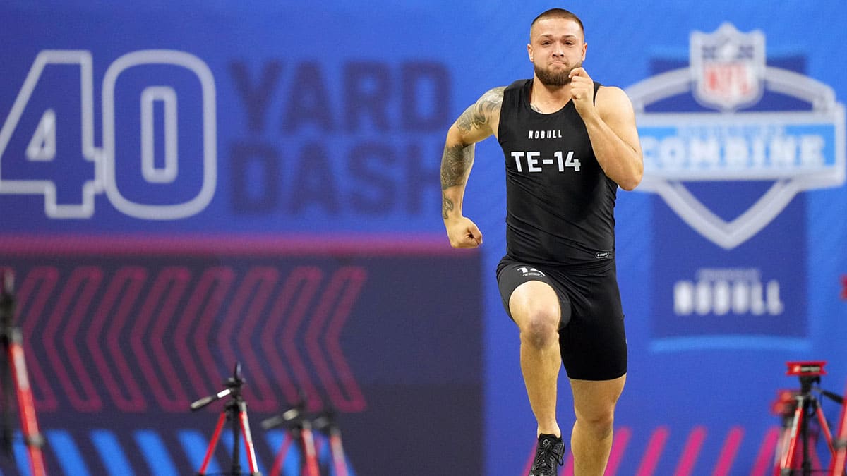 Cade Stover running the 40-yard dash at the NFL Scouting Combine