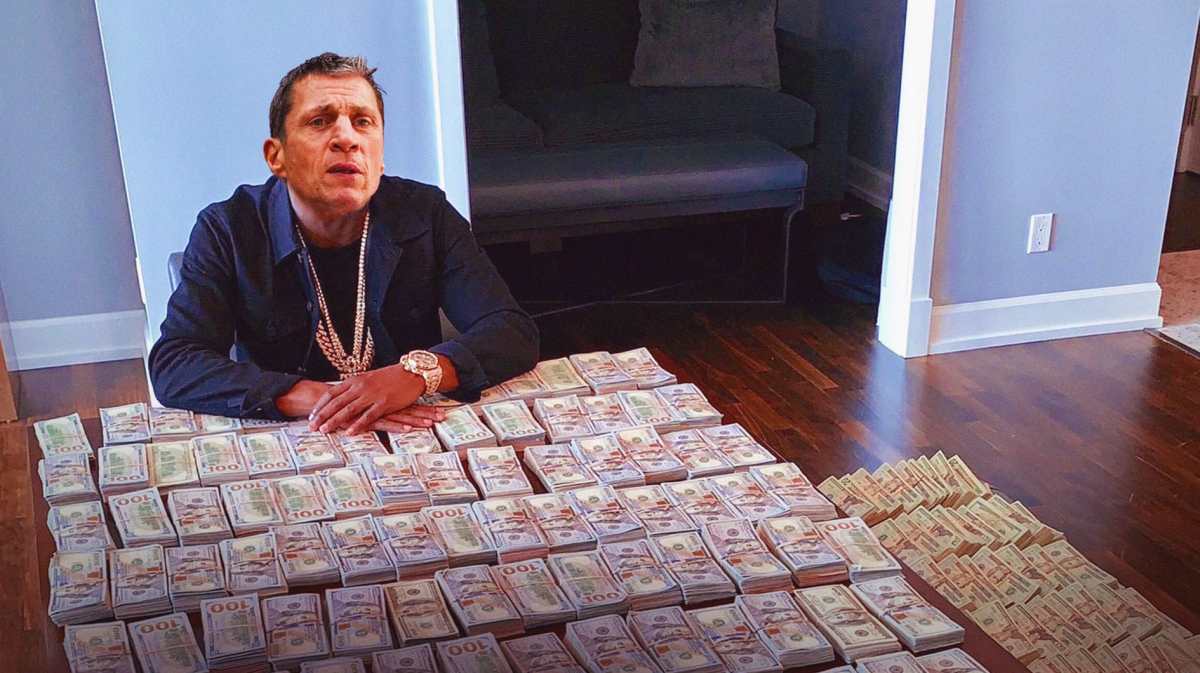 Brind’Amour (hurricanes head coach) as Floyd Mayweather