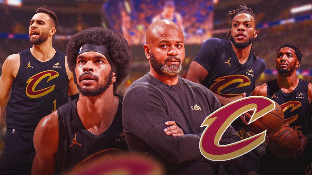 Darius Garland, Max Strus stand next to Cavs player during Celtics game