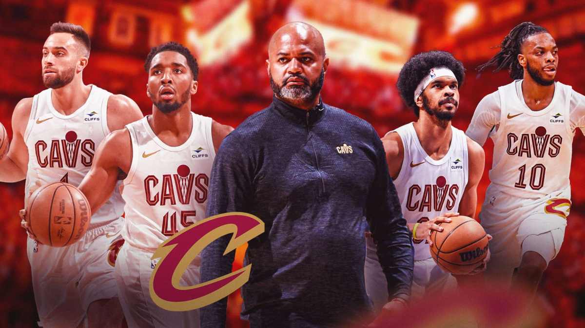 Darius Garland, Max Struss stand amongst Cavs players during Celtics Game 4 match