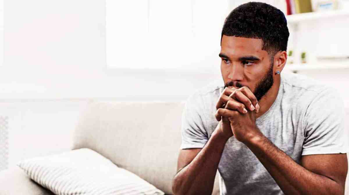 Jayson Tatum (Celtics) looking worried