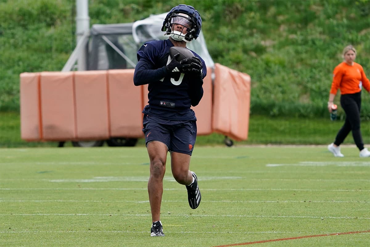 Chicago Bears wide receiver Rome Odunze (15) runs drills during Chicago Bears rookie minicamp at Halas Hall.