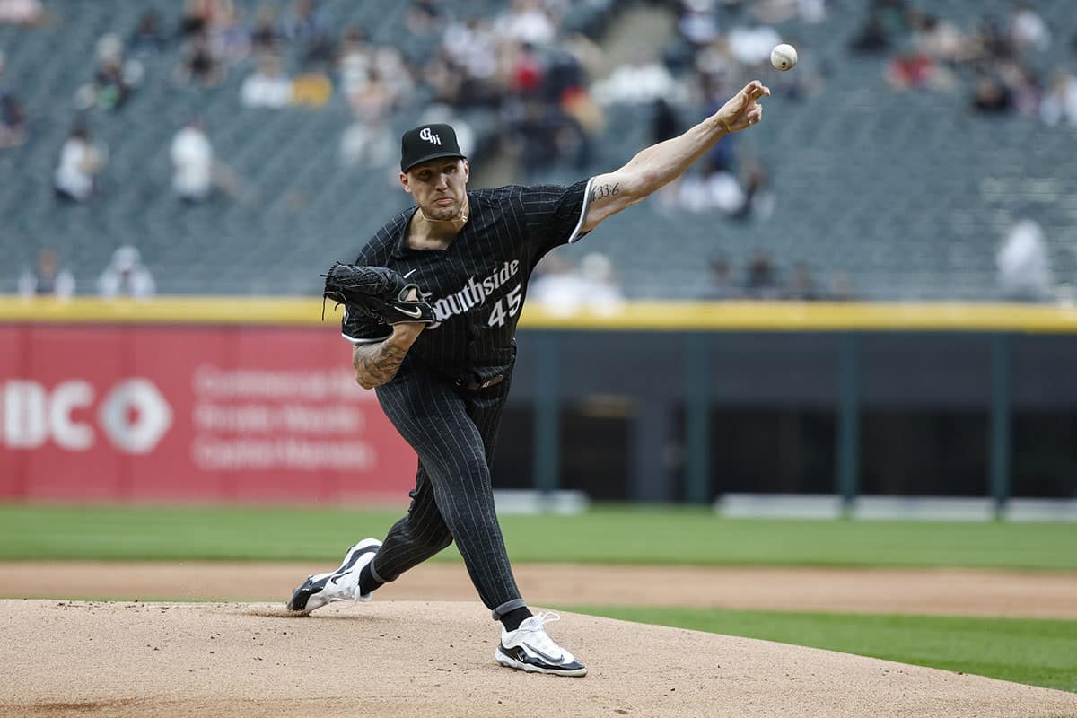 Chicago White Sox starting pitcher Garrett Crochet (45) delivers a pitch against the Minnesota Twins during the first inning at Guaranteed Rate Field.