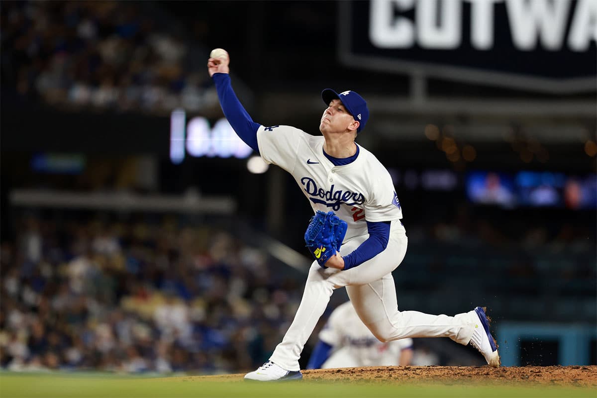  Los Angeles Dodgers starting pitcher Walker Buehler (21) pitches during the third inning against the Miami Marlins at Dodger Stadium