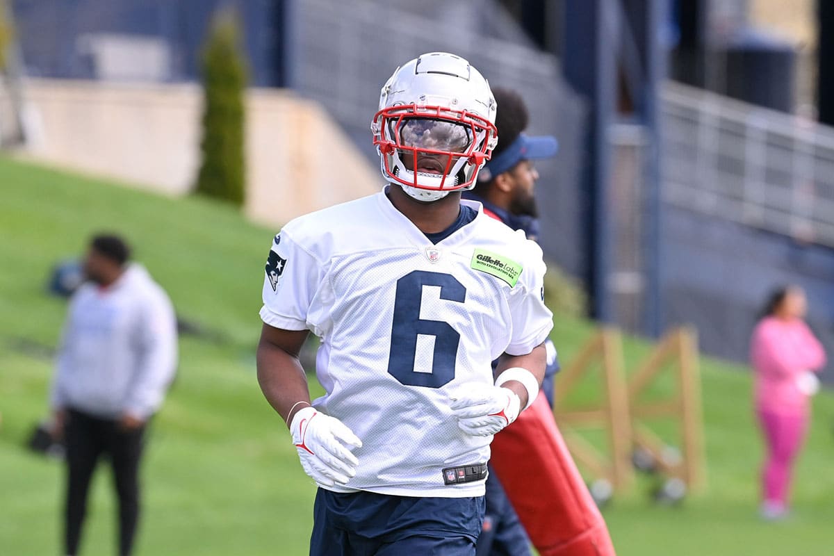 New England Patriots wide receiver Javon Baker (6) works out at at the New England Patriots rookie camp at Gillette Stadium.