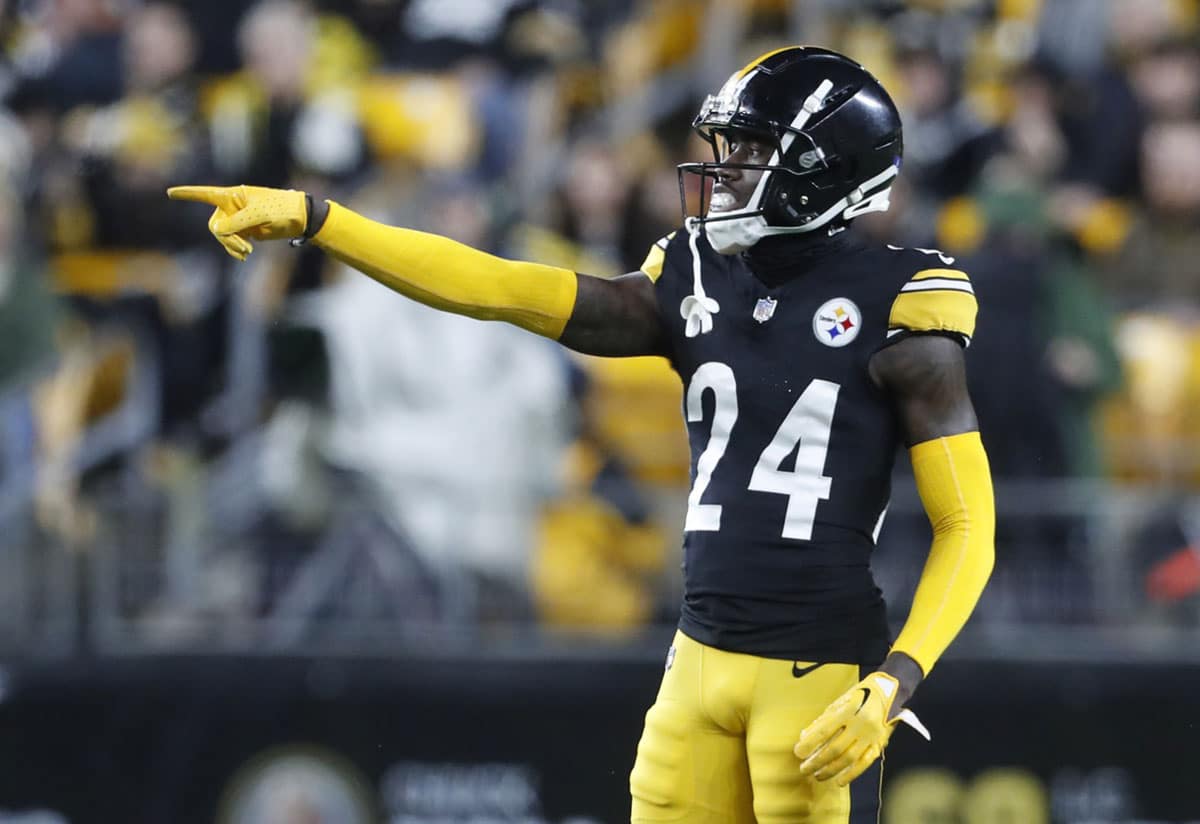 Pittsburgh Steelers cornerback Joey Porter Jr. (24) reacts against the Cincinnati Bengals during the fourth quarter at Acrisure Stadium. Pittsburgh won 34-11