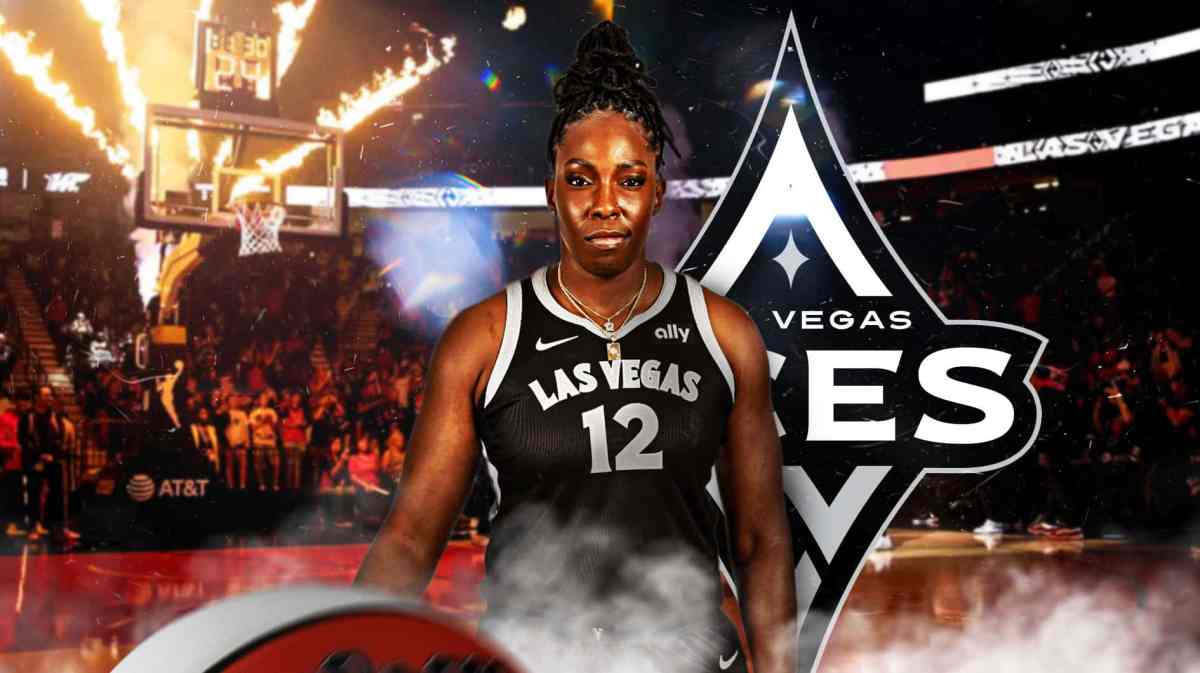 Chelsea Gray with the Aces arena in the background, injury