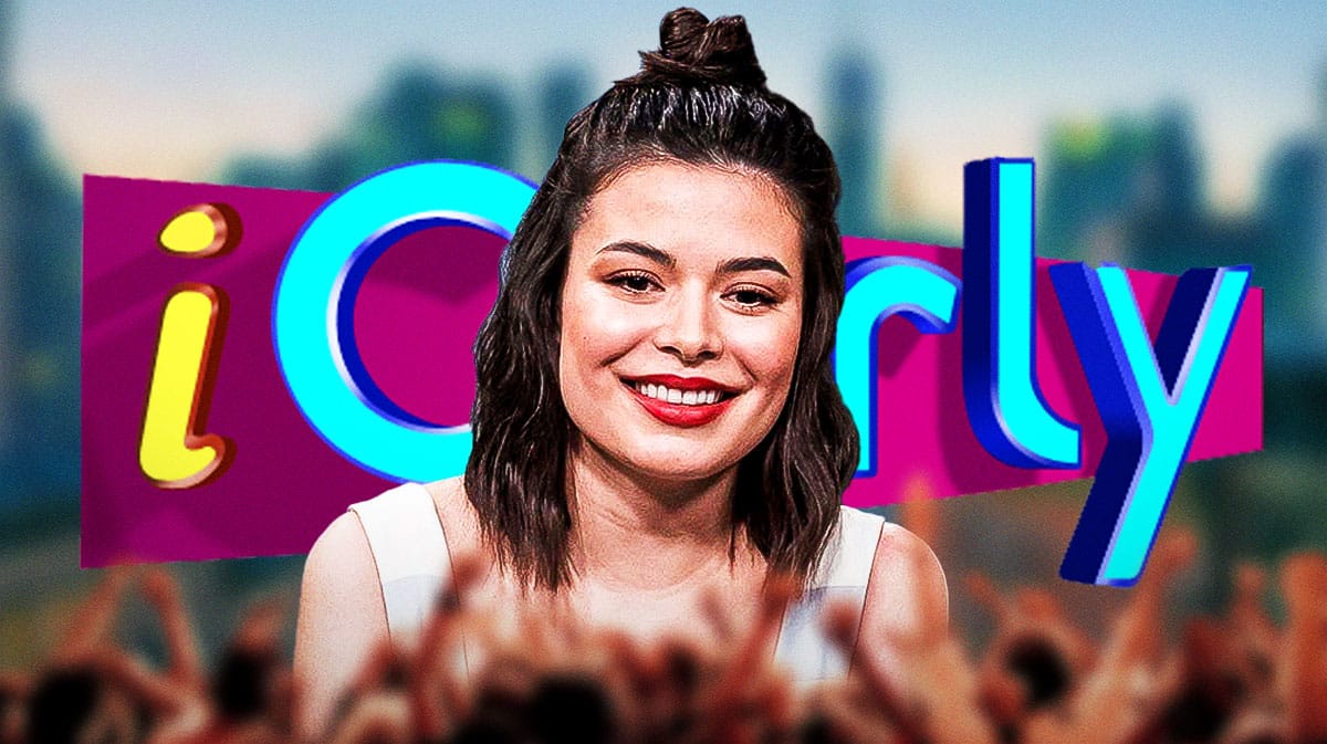 Miranda Cosgrove with iCarly logo.