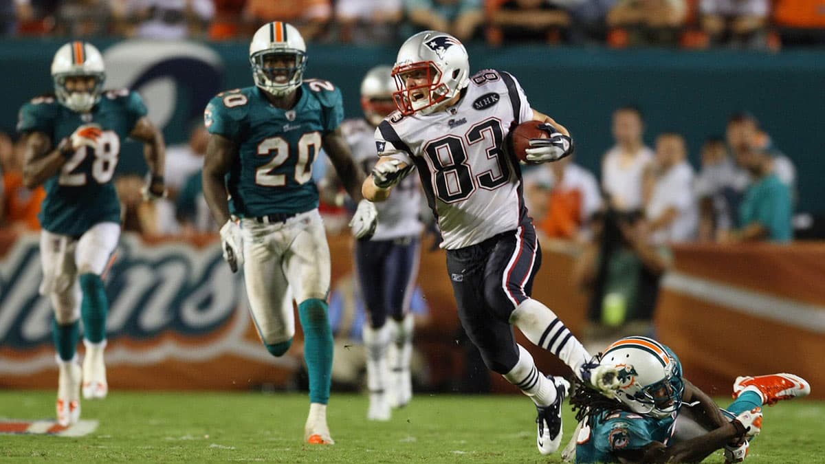 091211(Bill Ingram /The Palm Beach Post): Miami: New England Patriots wide receiver Wes Welker runs for a 99-yard-touchdown late in the fourth quarter of the game against the Miami Dolphins, Monday, Sept. 12, 2011, in Miami. The Patriots defeated the Dolphins 38-24. 091211 Spt Fins Wi 07 Jpg