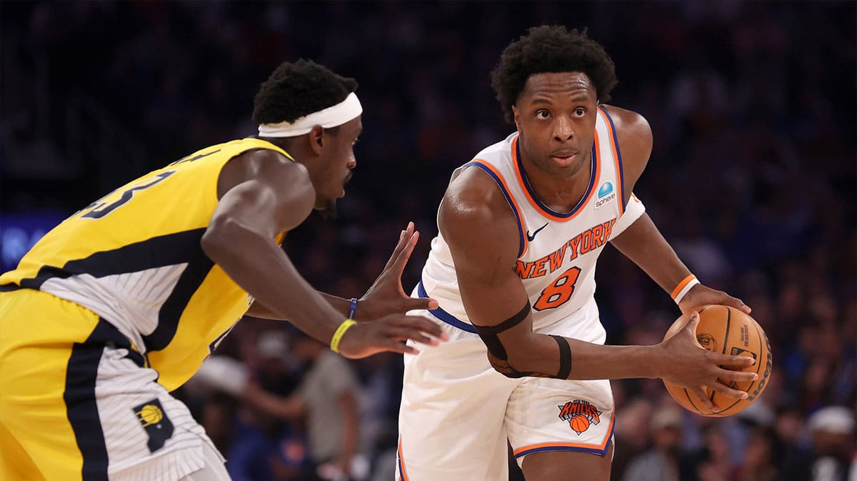 New York Knicks forward OG Anunoby (8) controls the ball against Indiana Pacers forward Pascal Siakam (43) during the second quarter of game one of the second round of the 2024 NBA playoffs at Madison Square Garden. 