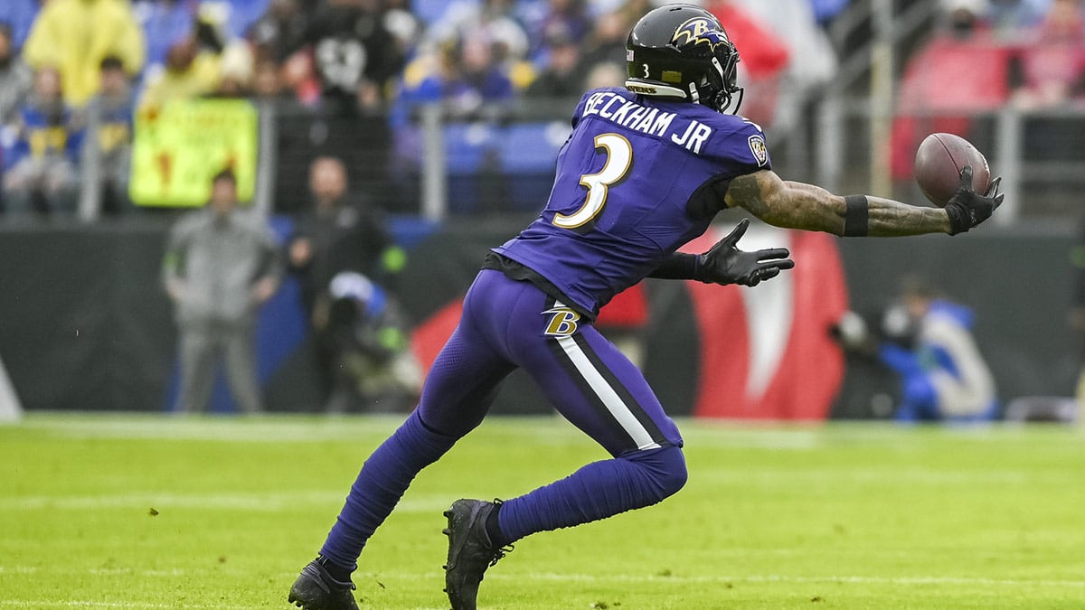 Baltimore Ravens wide receiver Odell Beckham Jr. (3) leaps for a first quarter catch against the Los Angeles Rams the at M&T Bank Stadium.