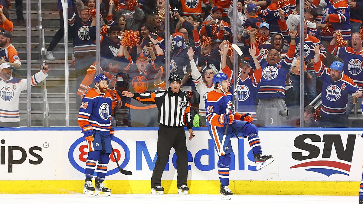 The Edmonton Oilers celebrate a goal scored by forward Mattias Janmark (13) during the second period against the Dallas Stars in game four of the Western Conference Final of the 2024 Stanley Cup Playoffs at Rogers Place.