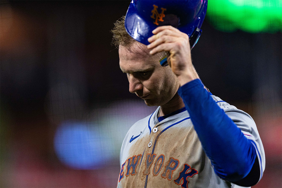 New York Mets first base Pete Alonso (20) walks back to the dugout after hitting into a double play during the seventh inning against the Philadelphia Phillies at Citizens Bank Park.