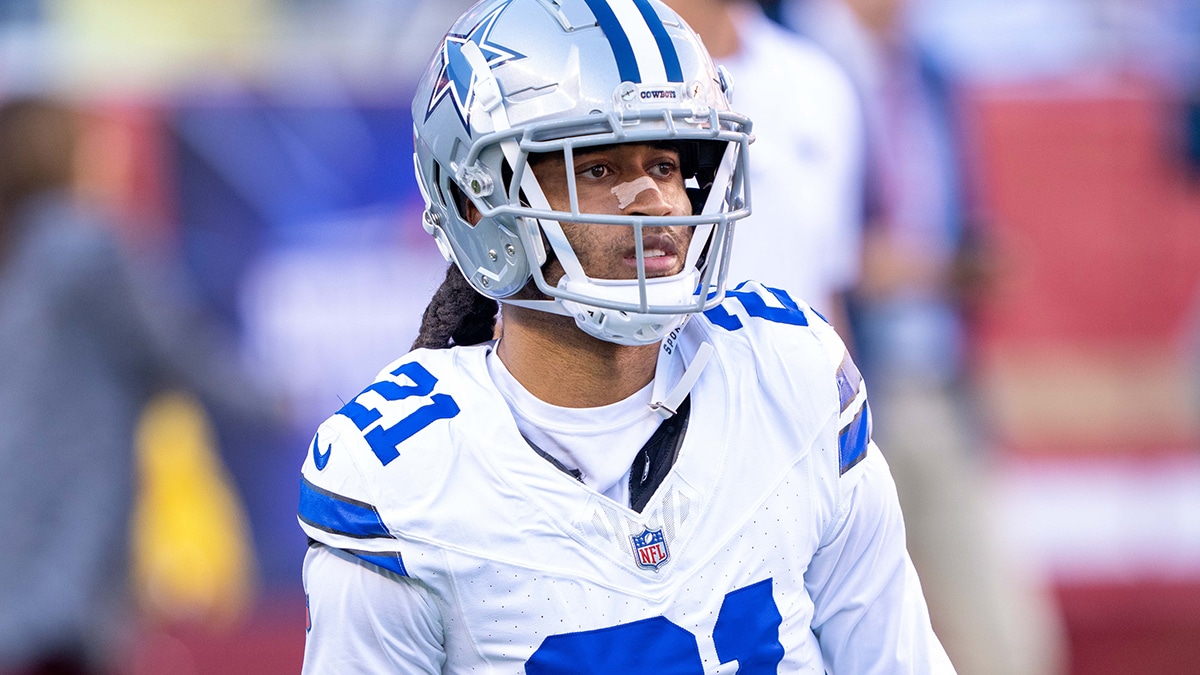 Dallas Cowboys cornerback Stephon Gilmore (21) warms up before the game against the San Francisco 49ers at Levi's Stadium.