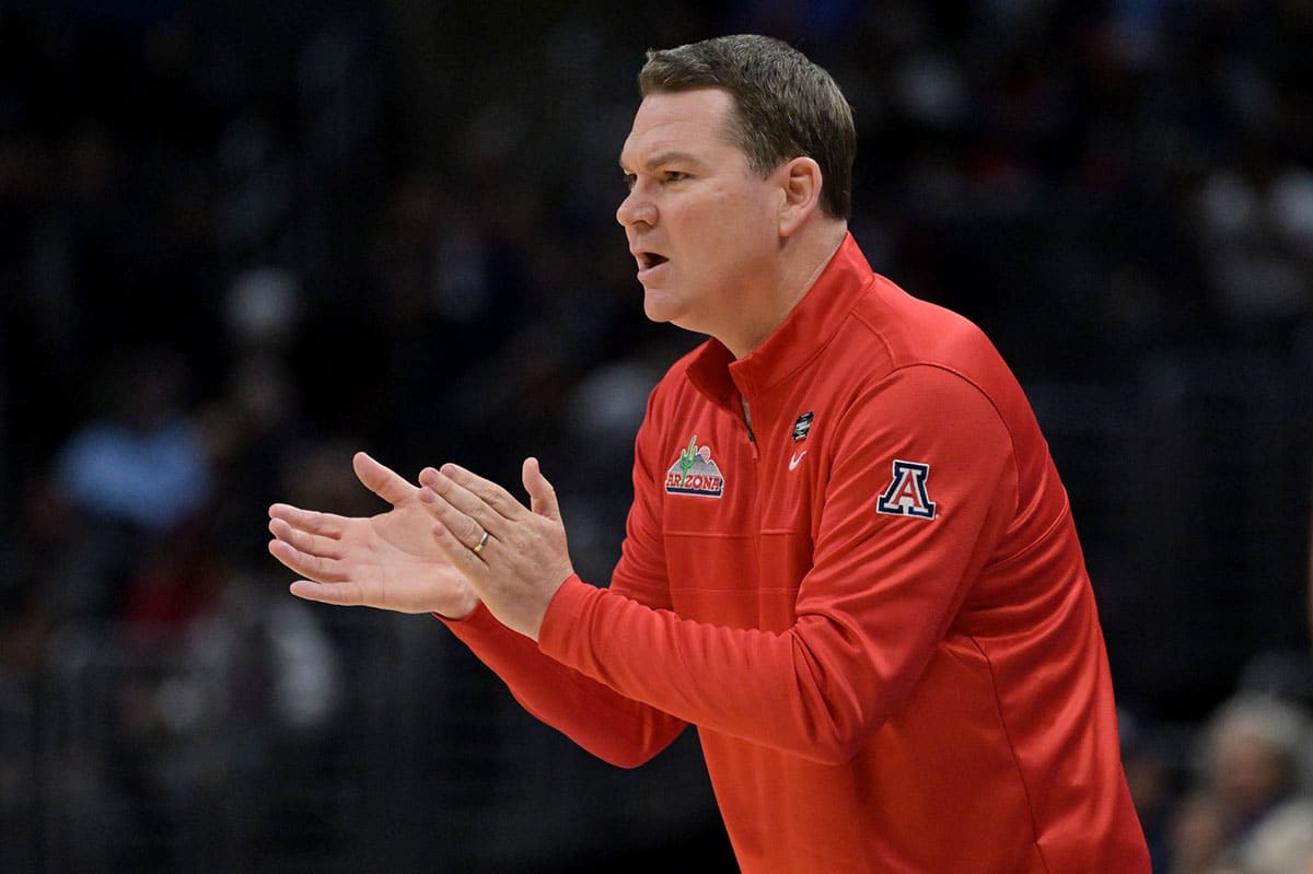 Arizona Wildcats head coach Tommy Lloyd reacts in the first half against the Clemson Tigers in the semifinals of the West Regional of the 2024 NCAA Tournament at Crypto.com Arena.