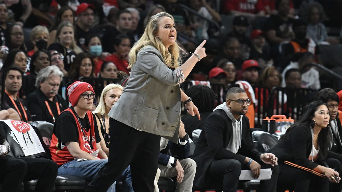 Las Vegas Aces head coach Becky Hammon speaks to her players on the court during the first half in game one of the 2023 WNBA Finals against the New York Liberty at Michelob Ultra Arena. Mandatory Credit: Candice Ward-USA TODAY Sports