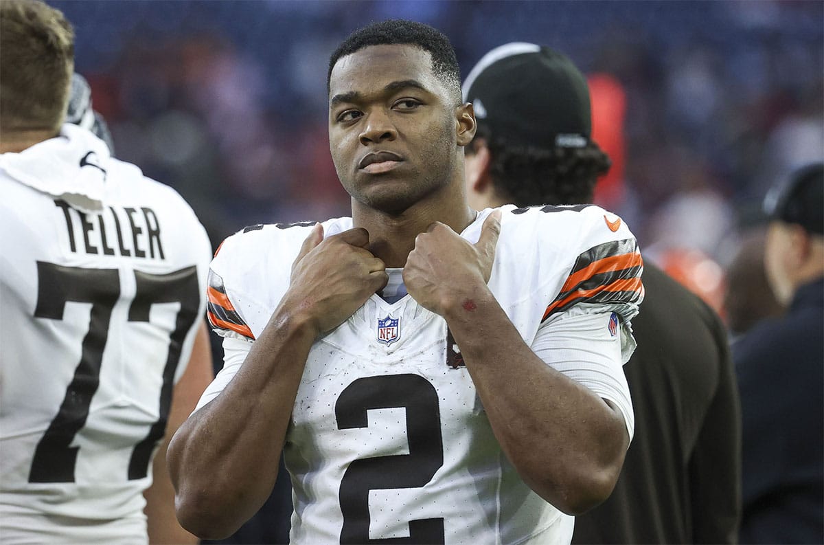 Cleveland Browns wide receiver Amari Cooper (2) on the sideline during the fourth quarter against the Houston Texans at NRG Stadium.