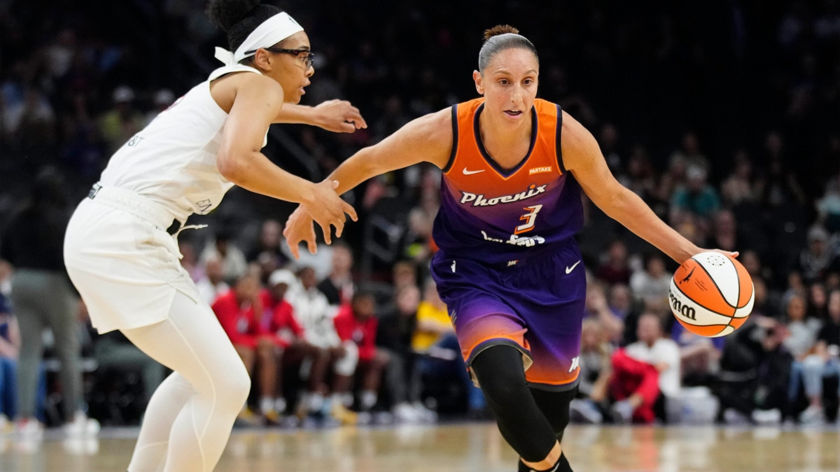 Diana Taurasi driving to the basket for the Phoenix Mercury