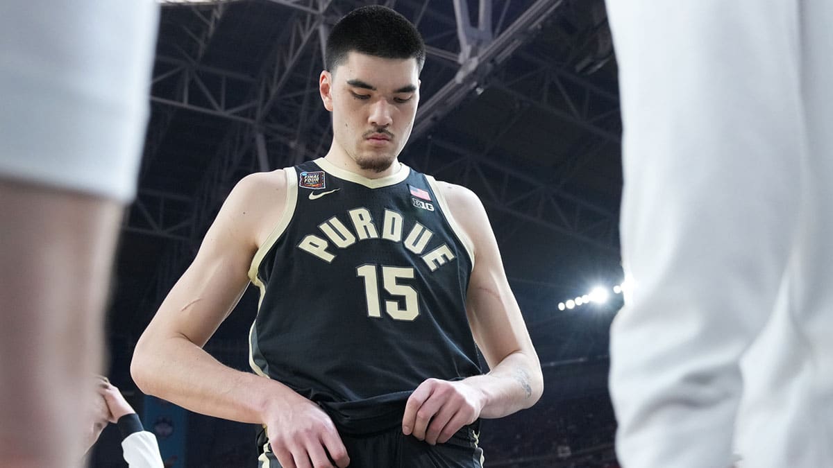 Purdue Boilermakers center Zach Edey (15) is announced into the starting lineup ahead of the NCAA Men’s Basketball Tournament Championship game between the Purdue Boilermakers and the Connecticut Huskies, Monday, April 8, 2024, at State Farm Stadium in Glendale, Ariz.
