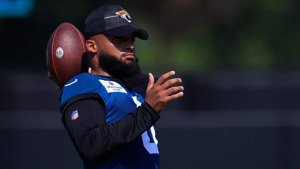 Jacksonville Jaguars wide receiver Gabe Davis (0) throws the ball during an organized team activity Tuesday, May 28, 2024 at EverBank Stadium’s Miller Electric Center in Jacksonville, Fla.
