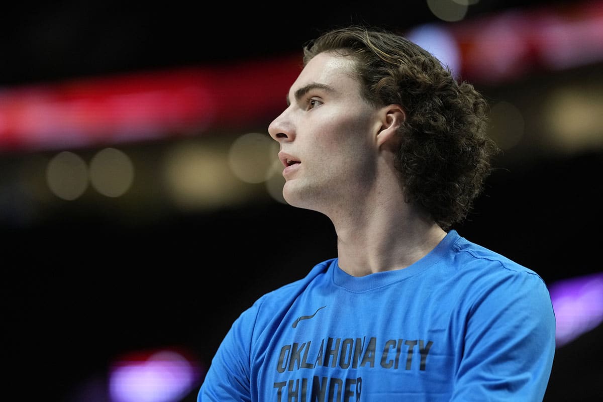 Oklahoma City Thunder shooting guard Josh Giddey (3) warms up prior to a game against the Portland Trail Blazers at Moda Center.