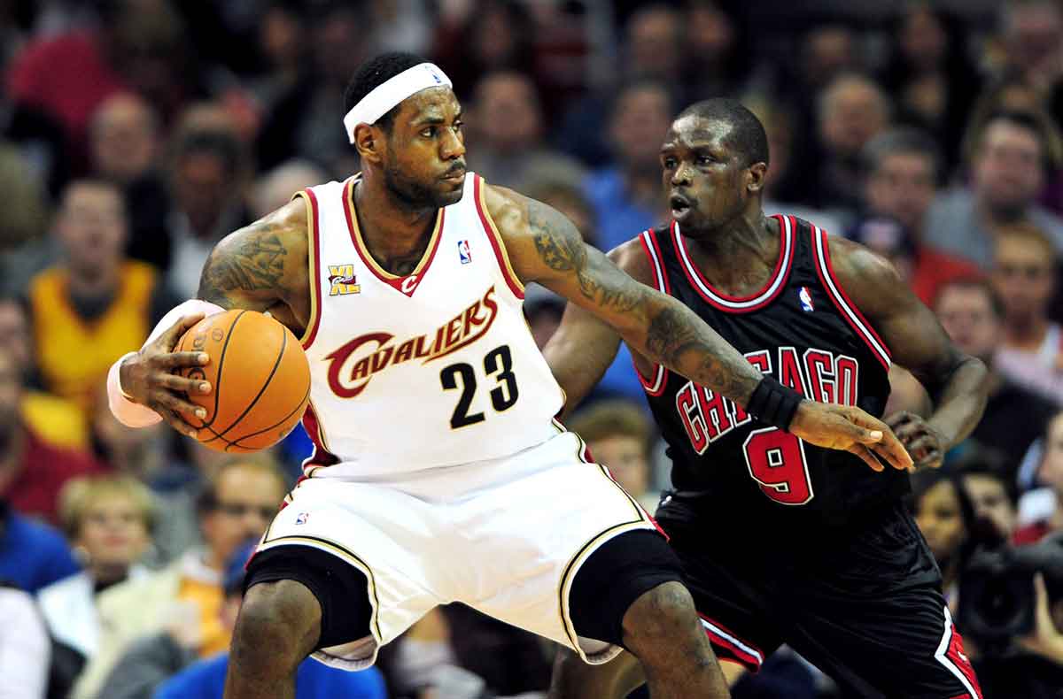 young LeBron James posting up on the Cleveland Cavaliers