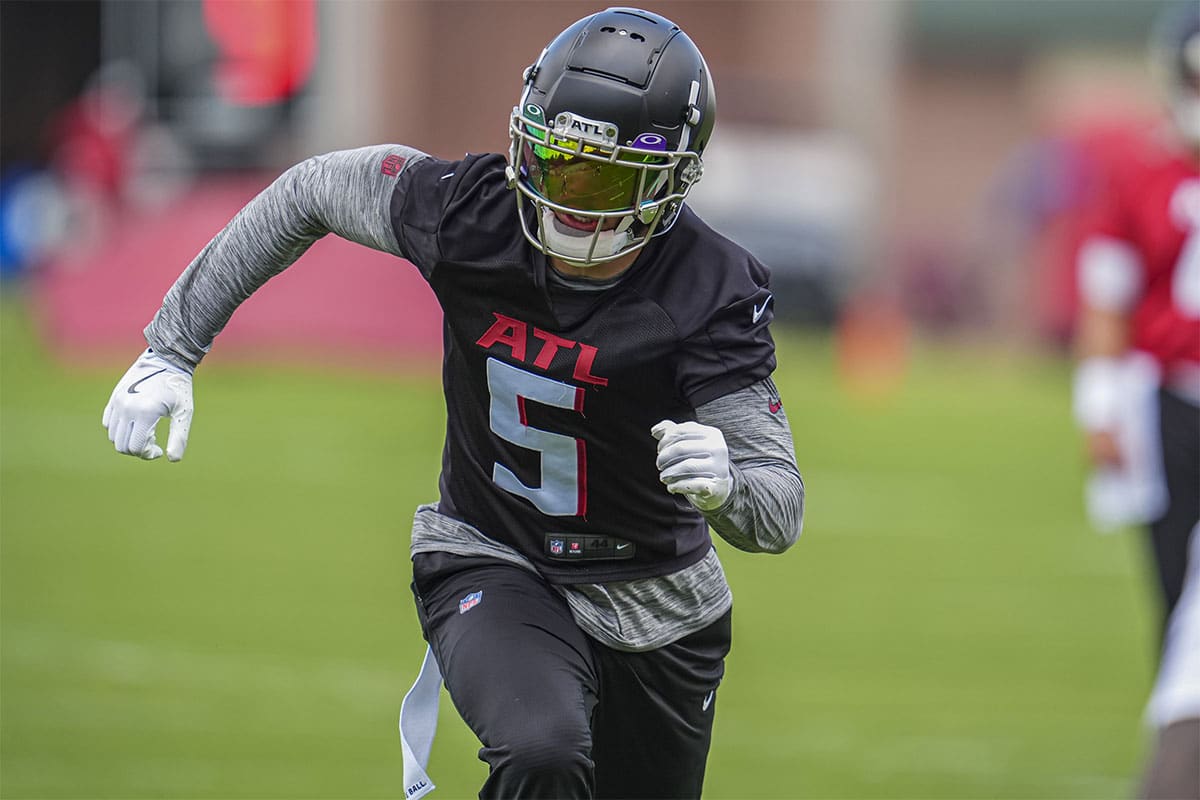 Atlanta Falcons wide receiver Drake London (5) on the field during Falcons OTA at the Falcons Training facility