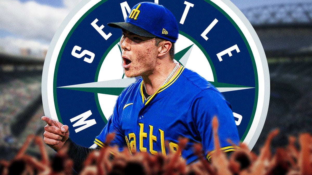 Bryan Woo in front of a Mariners logo