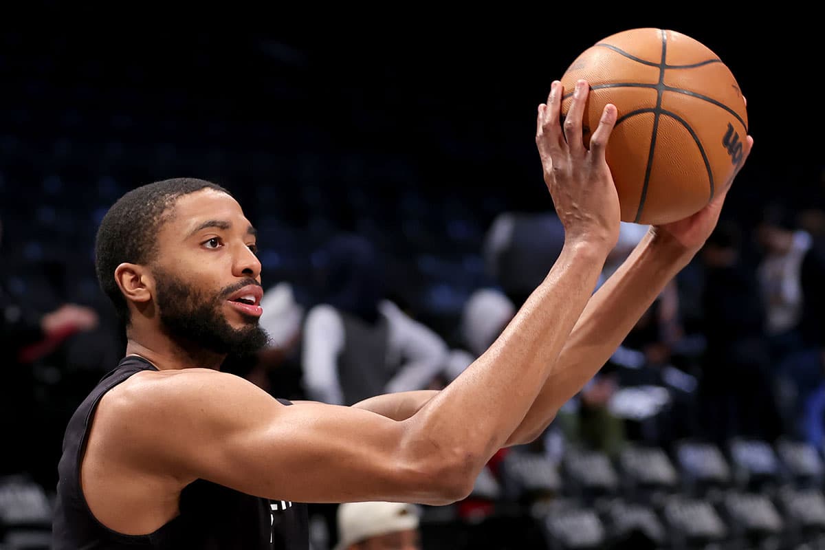 Brooklyn Nets forward Mikal Bridges (1) warms up before a game against the Toronto Raptors at Barclays Center.