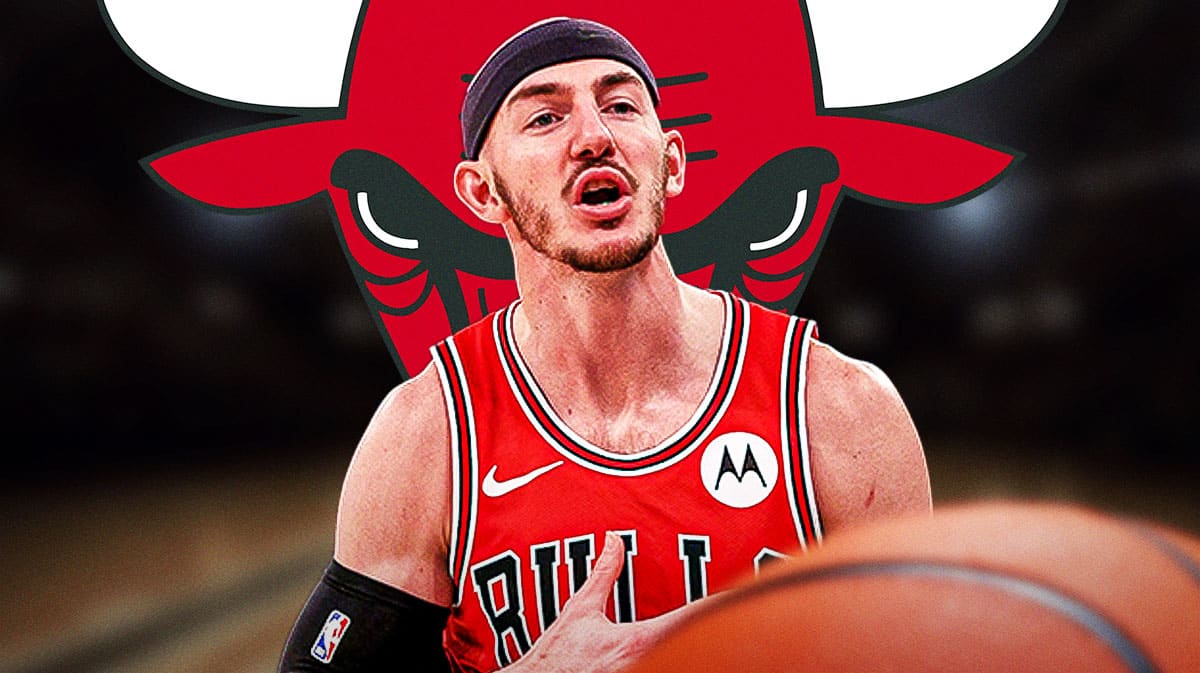 Alex Caruso with Bulls logo
