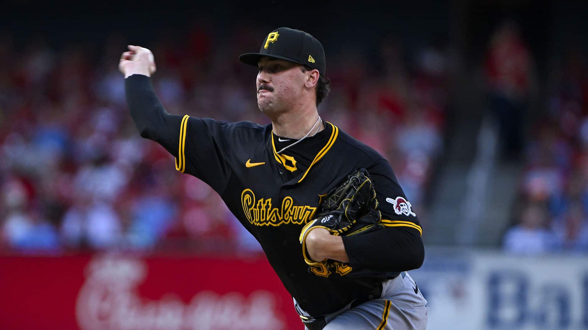  Pittsburgh Pirates starting pitcher Paul Skenes (30) pitches against the St. Louis Cardinals 