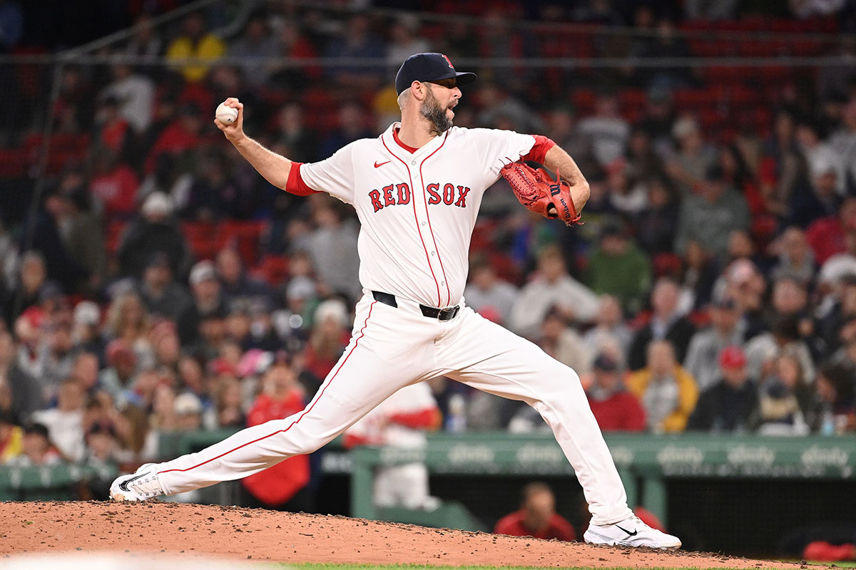 Boston Red Sox pitcher Chris Martin (55) pitches against the Detroit Tigers during the eighth inning at Fenway Park.