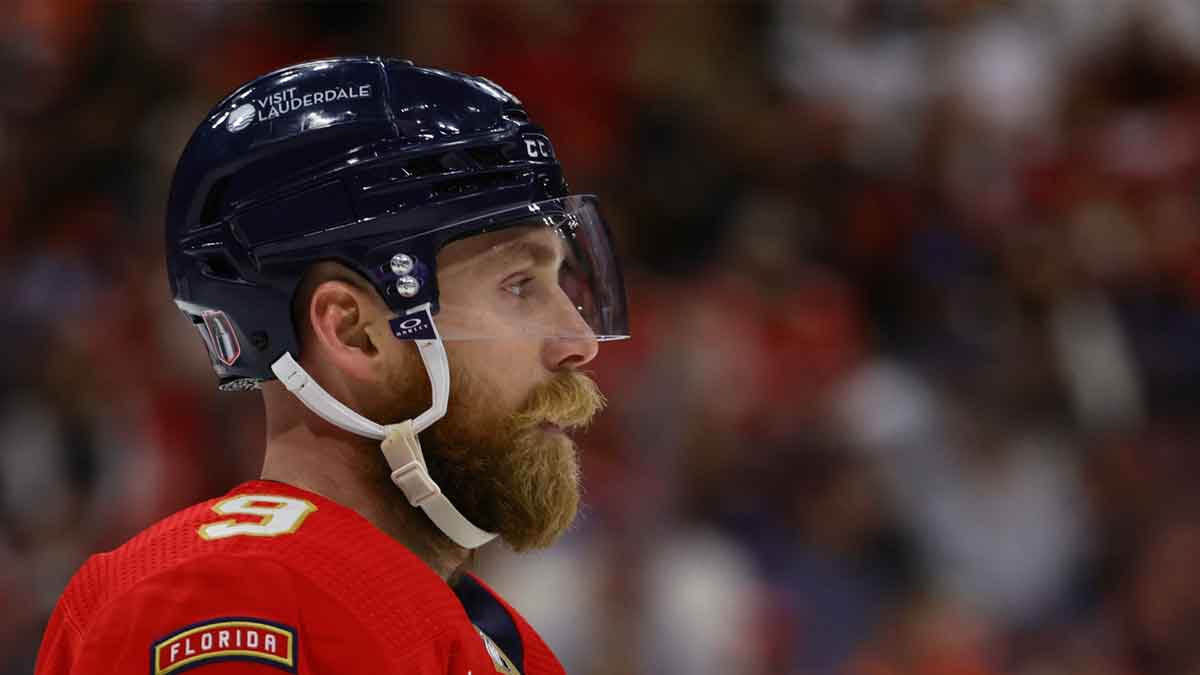 Florida Panthers forward Sam Bennett (9) between play against the Edmonton Oilers during the third period in game one of the 2024 Stanley Cup Final at Amerant Bank Arena. 