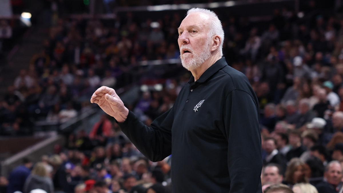 San Antonio Spurs head coach Gregg Popovich calls a play against the Utah Jazz during the first quarter at Delta Center