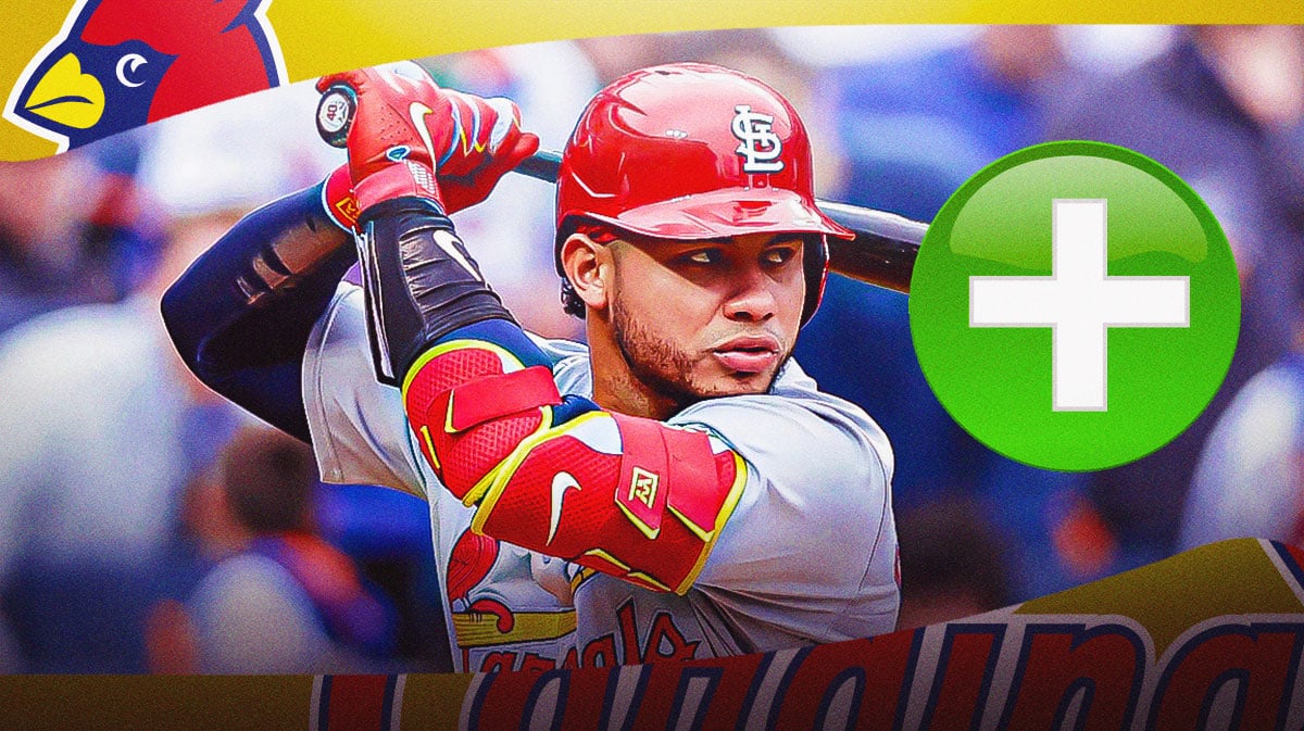Willson Contreras with green injury symbol